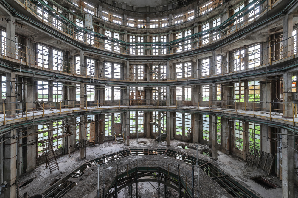 Diving Area - Abandoned Petrochemichal Tower - Italy