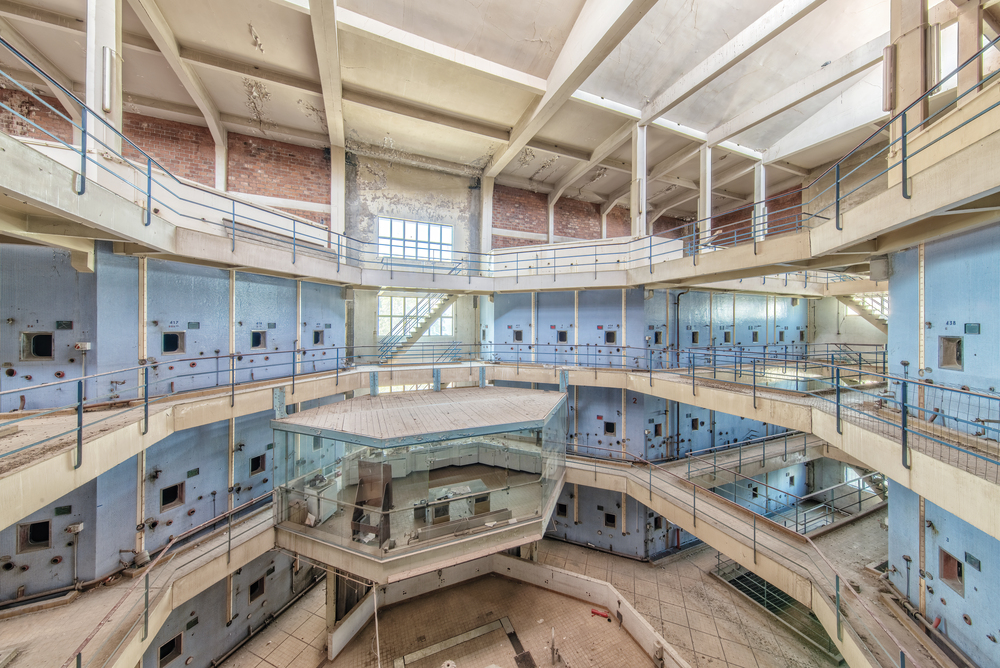 Juste une idée - Abandoned Whinehouse - France - Limited Edition 30 ex