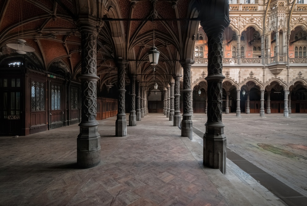 Où est passé mon ange ? - Abandoned Stock Exchange Building - Belgium